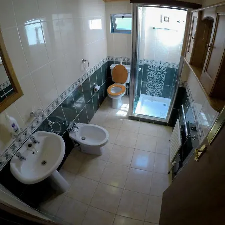 Privatunterkunft Raymond's House *