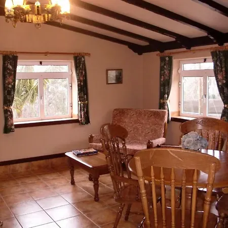 Privatunterkunft Raymond's House *